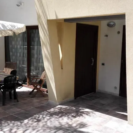 Isola Apartment *