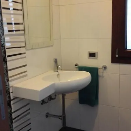 Isola Apartment *